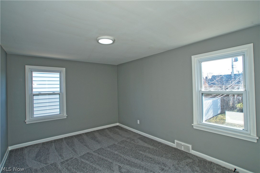 4034 Stilmore Road Cleveland, OH 44121 - Photo 17 of 26