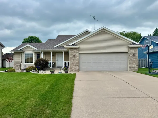 $354,900 | 409 22nd Avenue North, Sartell, MN 56377