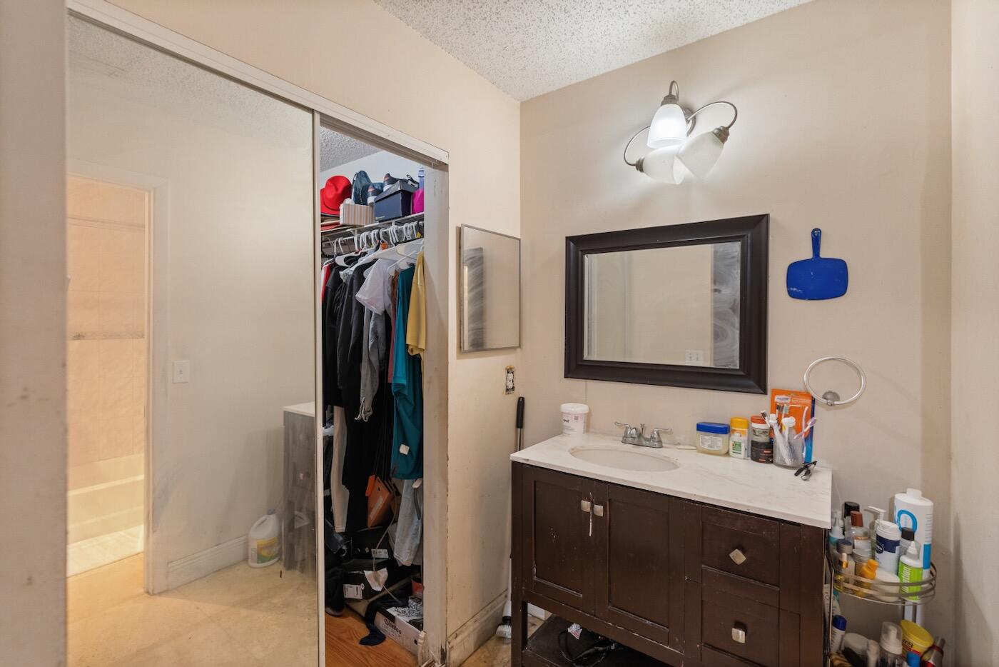 312 Bishop Road Pompano Beach, FL 33068 - Photo 29 of 35 DSC04994