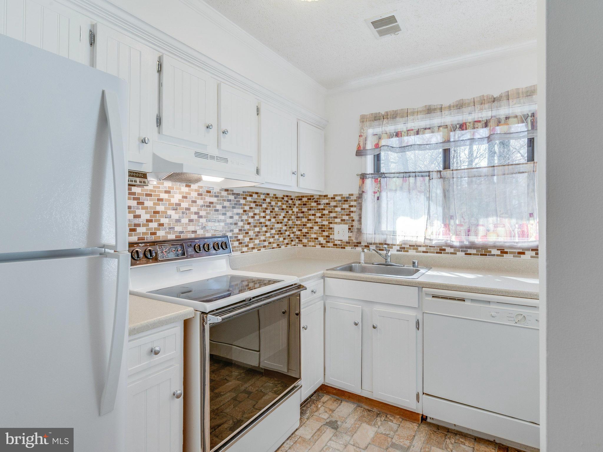 2255 Coppersmith Square Reston, VA 20191 - Photo 7 of 30 Kitchen