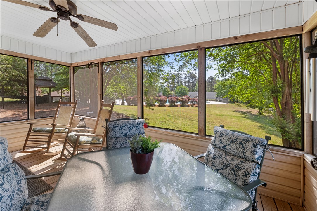 305 Point Pl Drive Westminster, SC 29693 - Photo 25 of 36