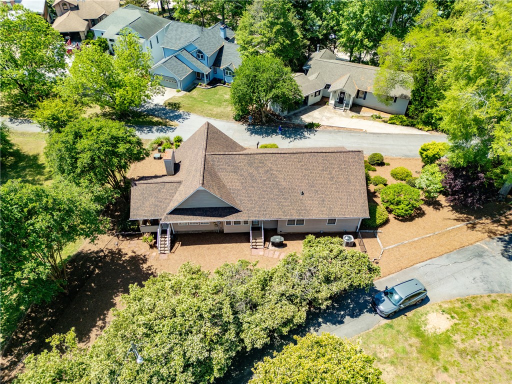 305 Point Pl Drive Westminster, SC 29693 - Photo 4 of 36