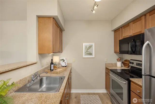 $350,000 | 300 High School Road Northeast, Unit 403, Bainbridge Island, WA 98110