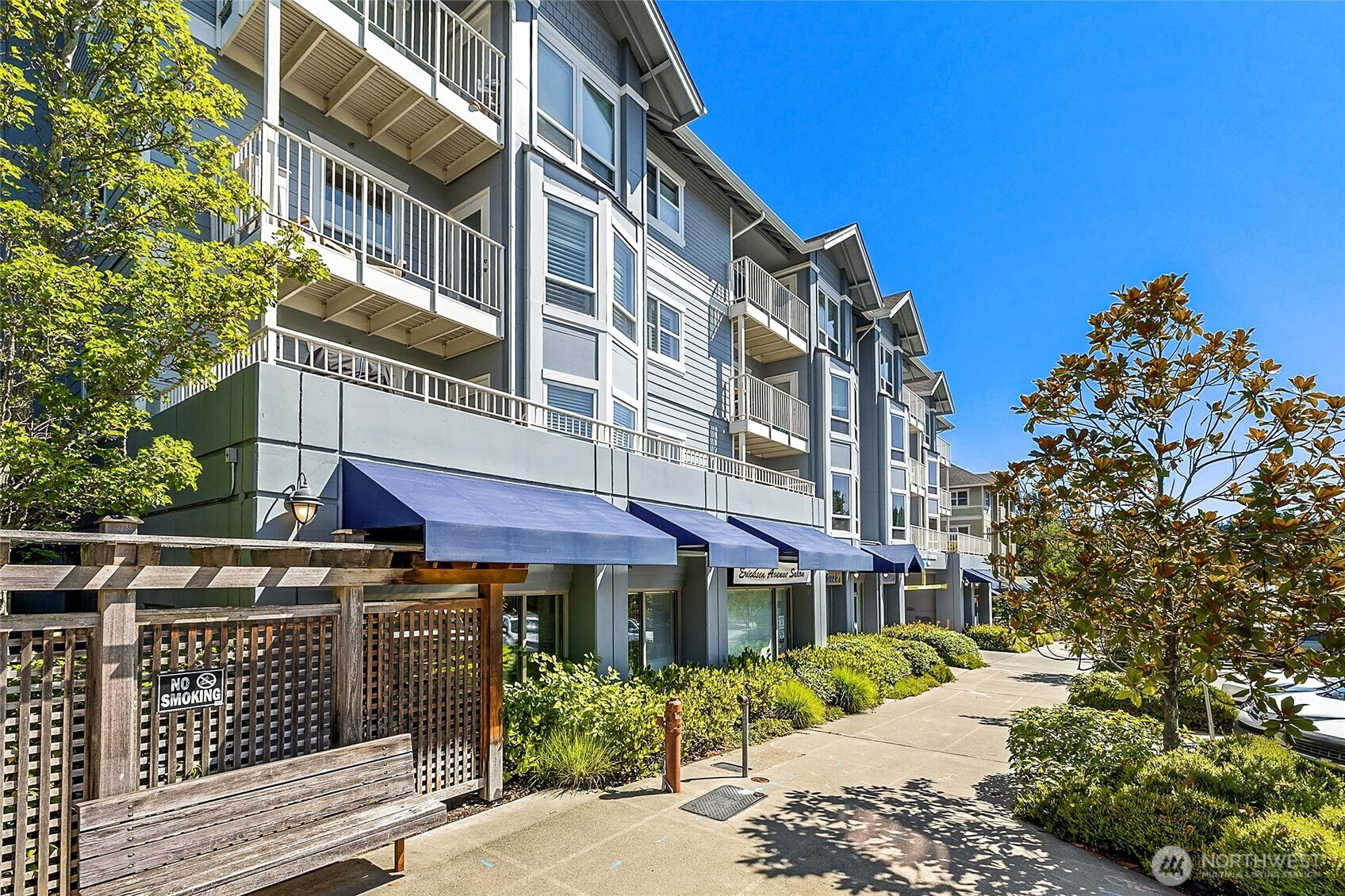 300 High School Road Northeast, Unit 403 Bainbridge Island, WA 98110 - Photo 22 of 23 a front view of a multi story building