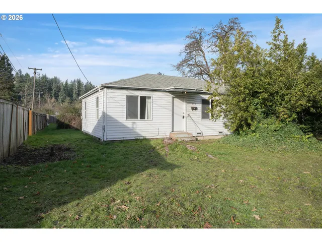 $230,000 | 930 1st Street, Springfield, OR 97477