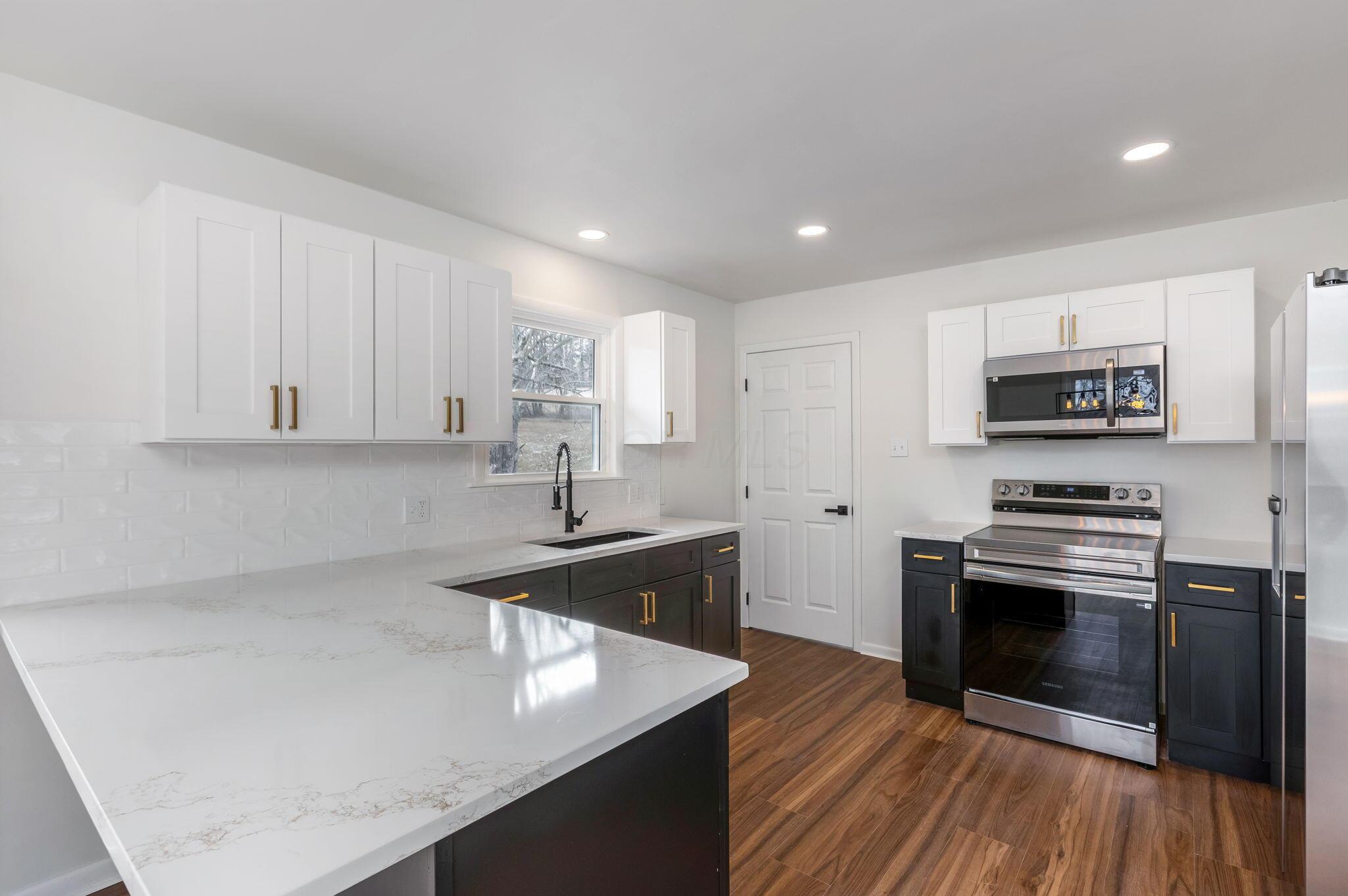 4338 Briarcliff Road Nashport, OH 43830 - Photo 10 of 50 Kitchen