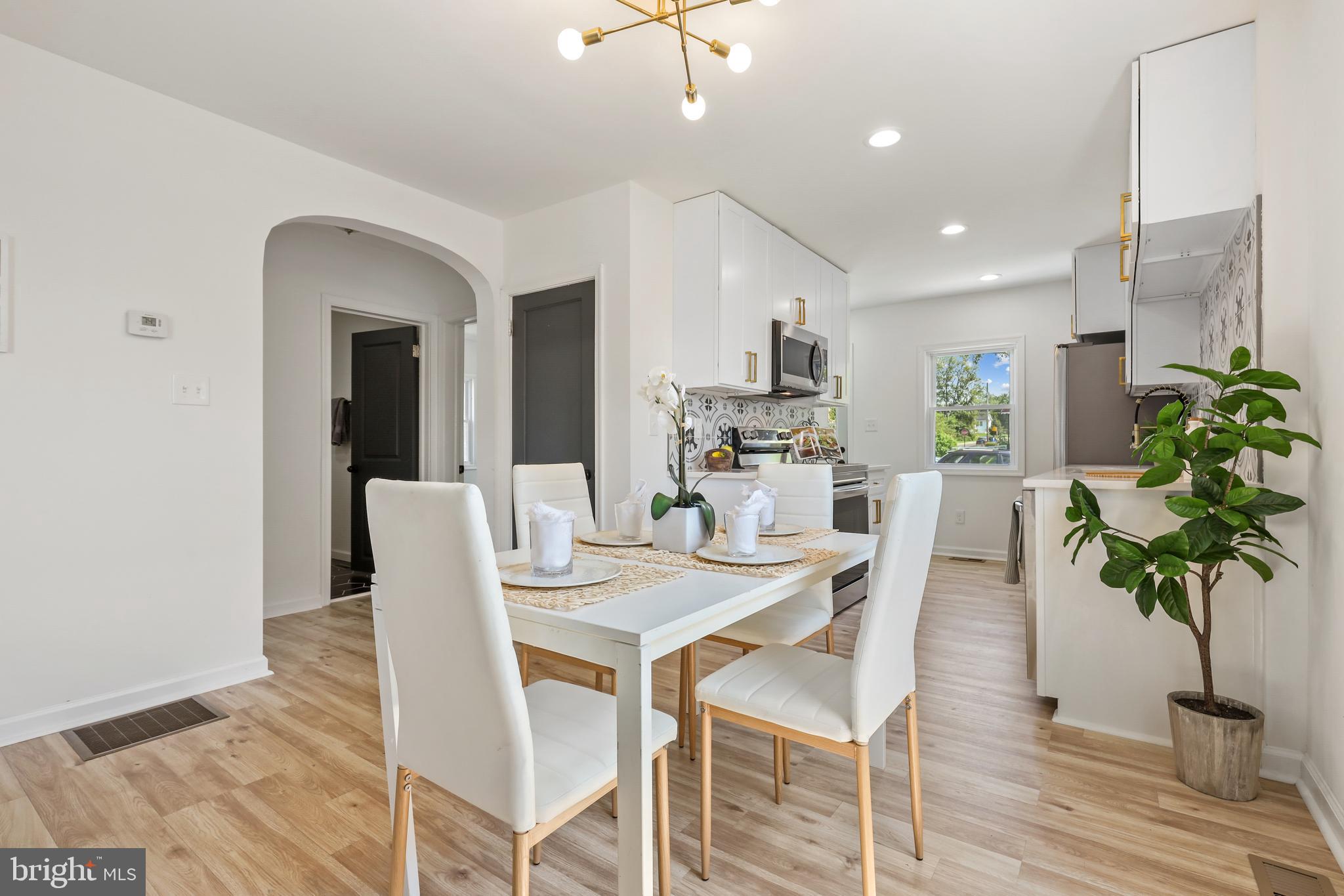 5625 Tramore Road Baltimore, MD 21214 - Photo 11 of 32 Dining Area