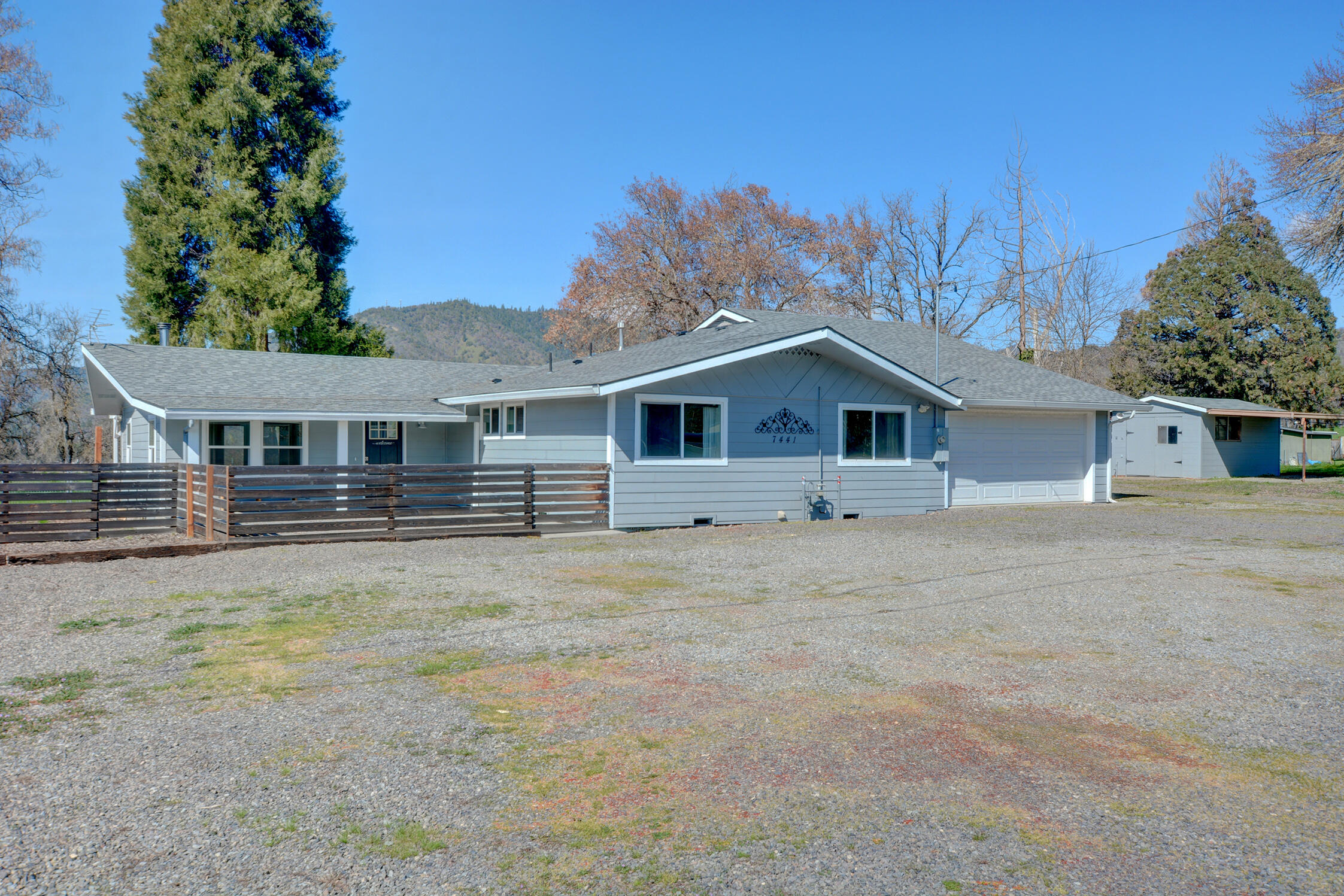 7441 Maple Lane Central Point, OR 97502 - Photo 1 of 68 01