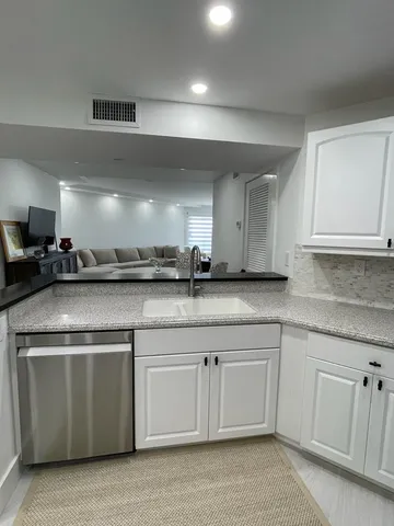 $3,350 | 3870 North Hwy A1A, Unit 102, Hutchinson Island, FL 34949