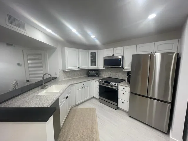 $3,350 | 3870 North Hwy A1A, Unit 102, Hutchinson Island, FL 34949