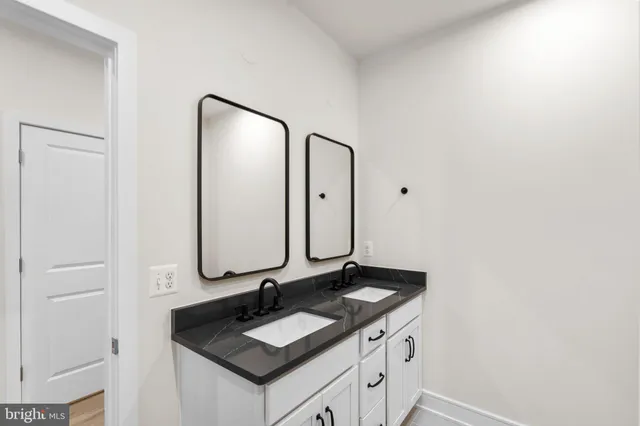 $907,065 | 23019 Blue Eagle Terrace, Ashburn, VA 20148