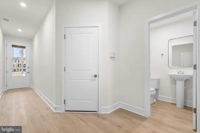 $907,065 | 23019 Blue Eagle Terrace, Ashburn, VA 20148