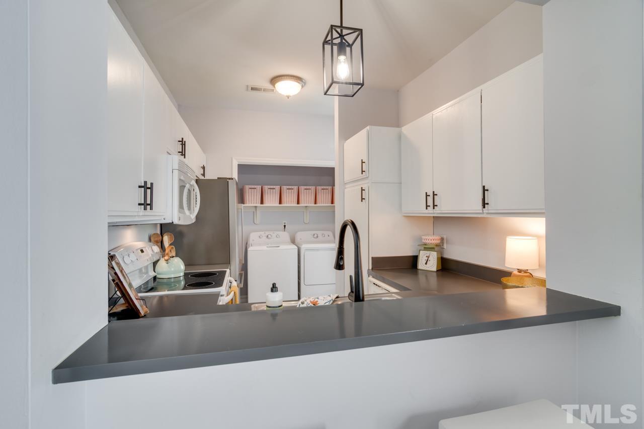 6120 Sunpointe Drive, Unit 303 Raleigh, NC 27606 - Photo 8 of 33 Gallery Image 8