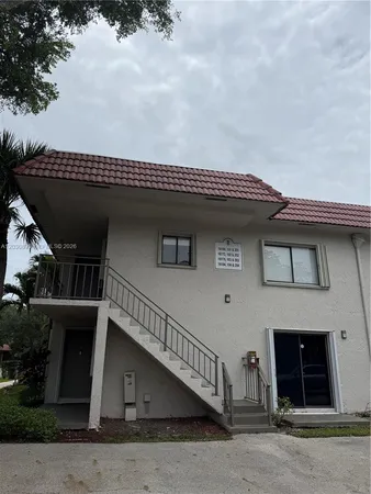 $2,500 | 16184 Laurel Drive, Unit 204, Weston, FL 33326