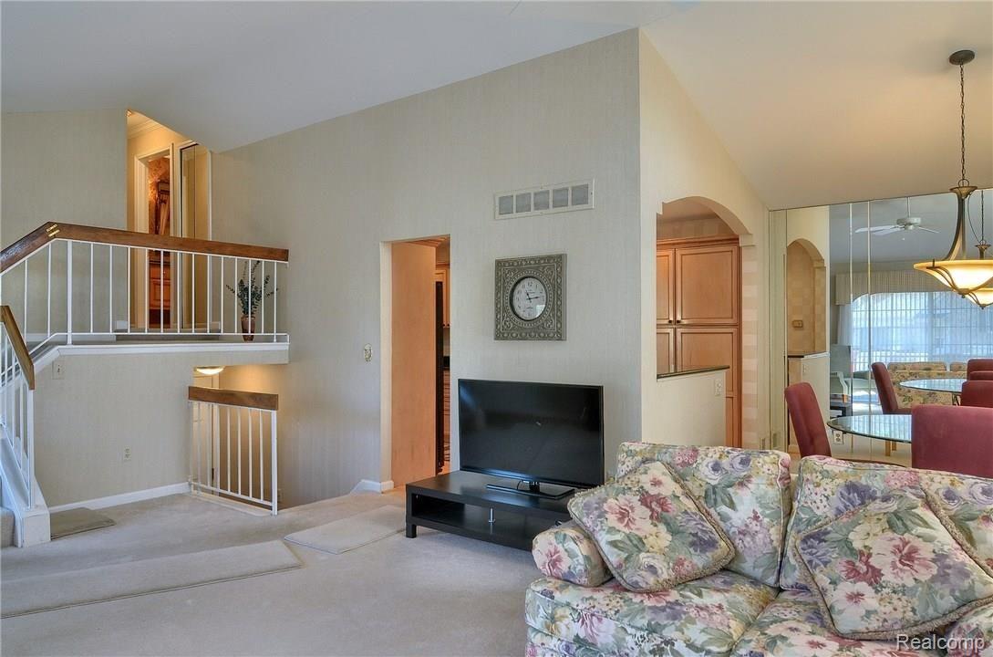1472 Saddle Lane, Unit 167 Rochester, MI 48306 - Photo 13 of 34 Great_Room_3rd_View.jpg