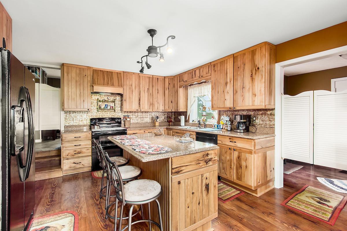 19876 Hall Road Mount Sterling, OH 43143 - Photo 5 of 42 Gallery Image 5