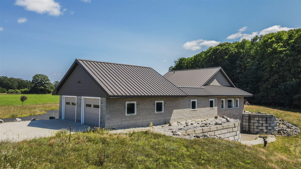 11425 Kerry Road Brethren, MI 49619 - Photo 6 of 81 Gallery Image 6