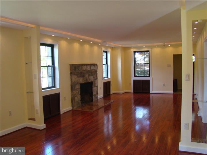 234 Church Road Jenkintown, PA 19046 - Photo 4 of 25 Living Room