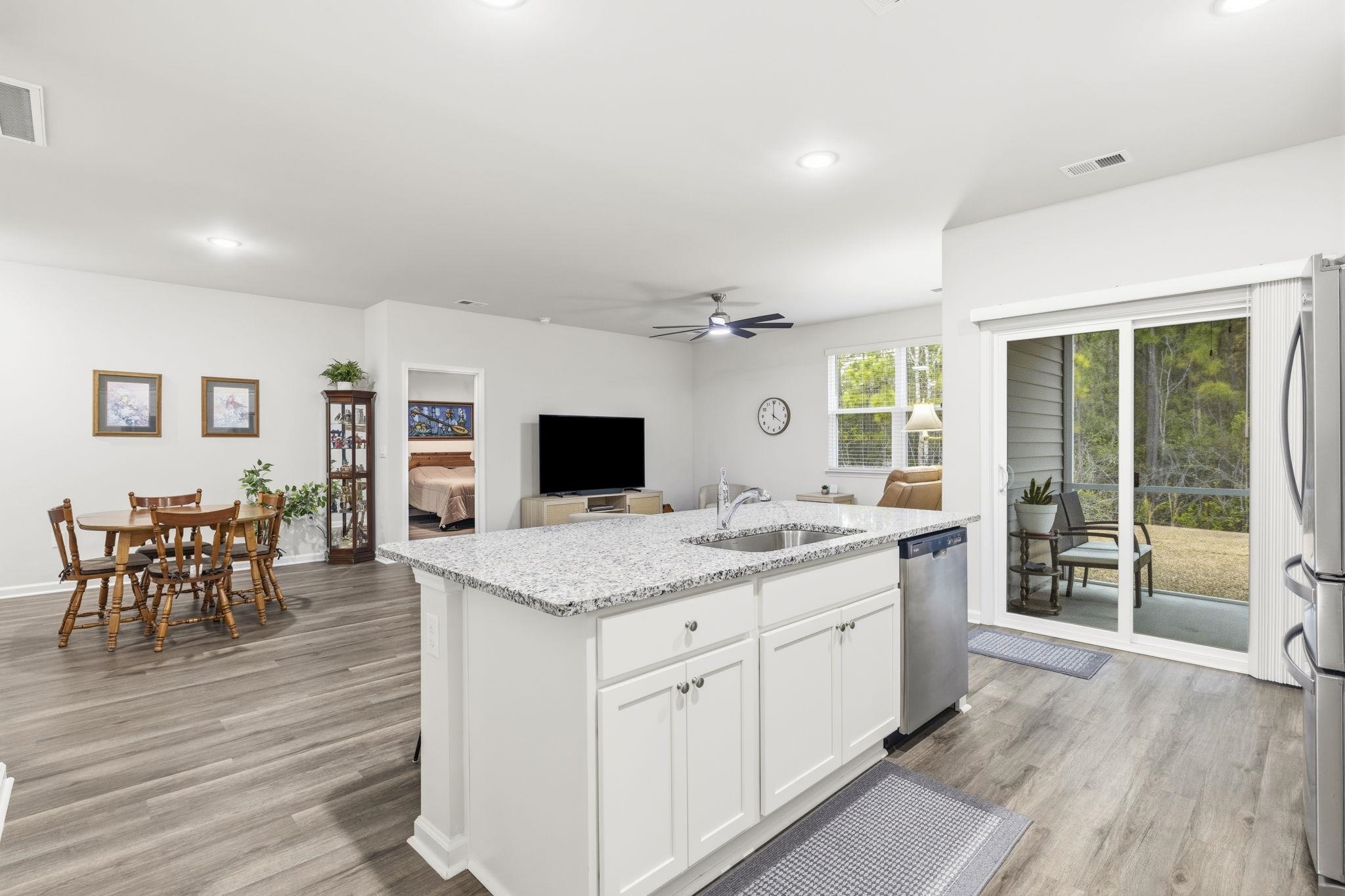 212 Columbus Street Conway, SC 29526 - Photo 6 of 37