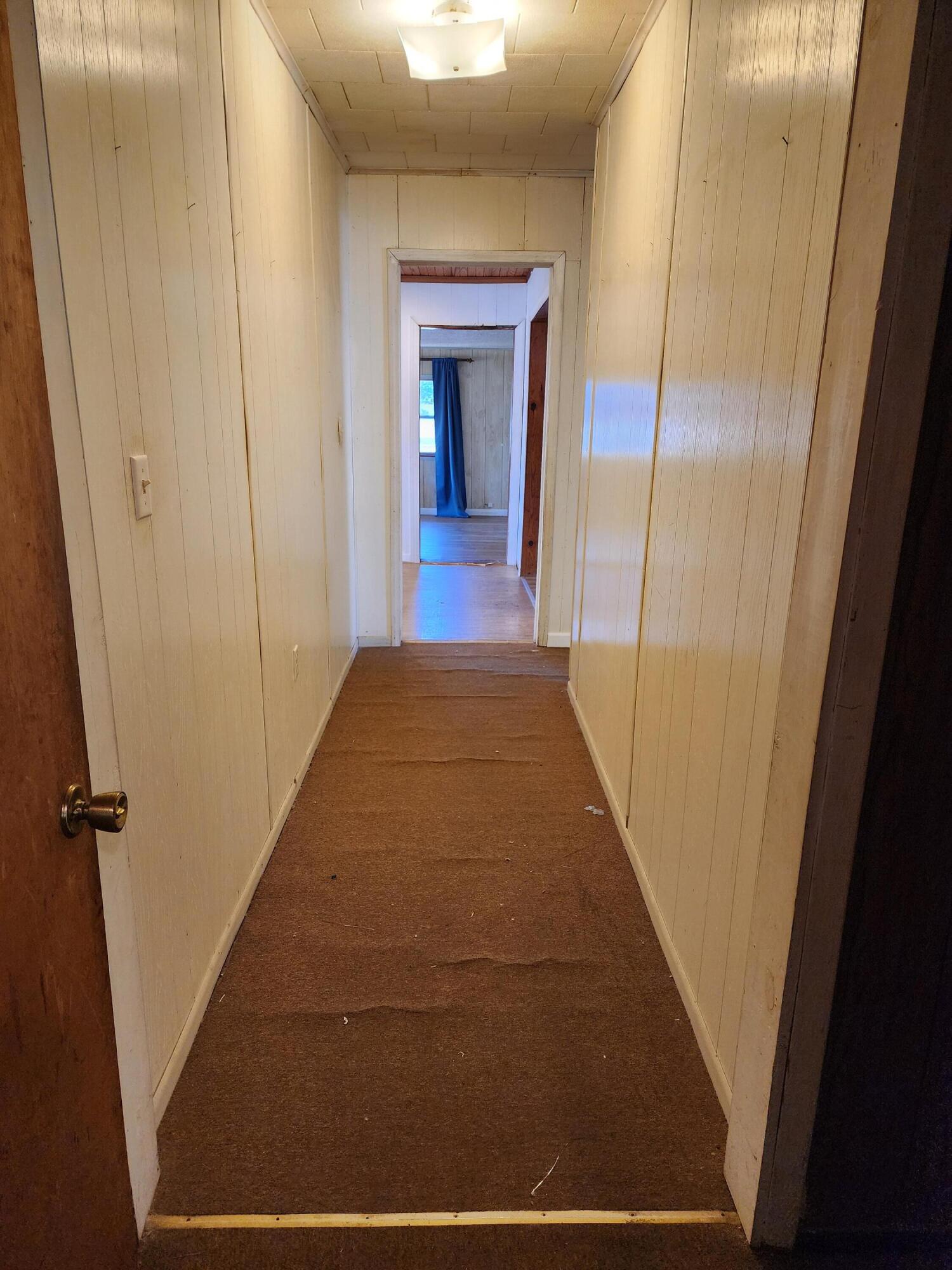 6181 Bethany Drive Crestview, FL 32539 - Photo 21 of 28 a view of a hallway