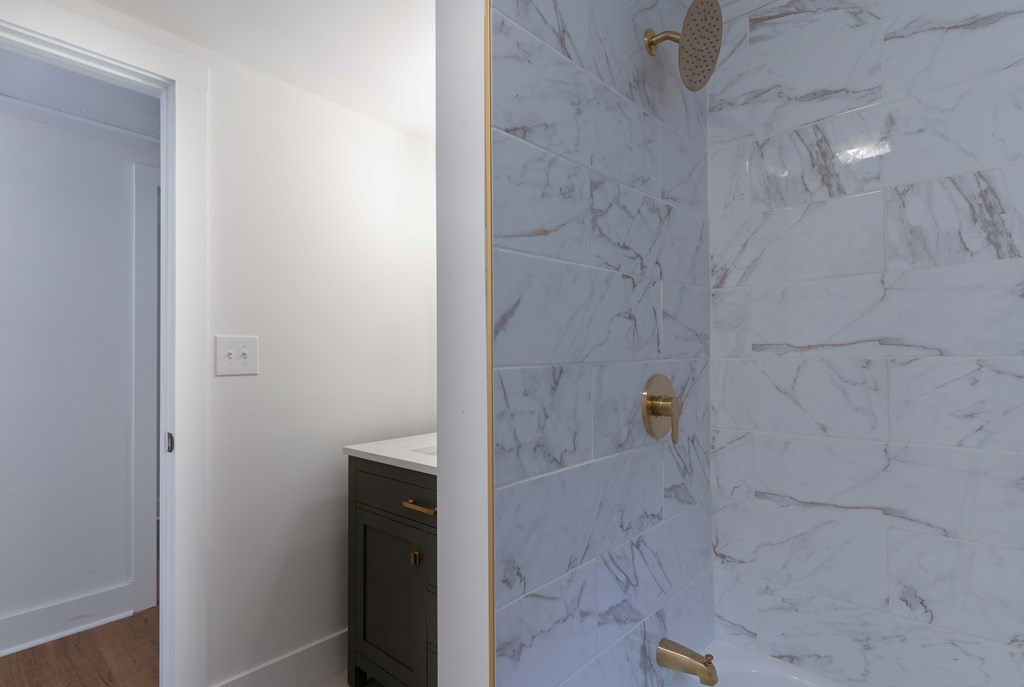 5107 Boiling Springs Road Murphy, NC 28906 - Photo 21 of 35 a bathroom with a shower