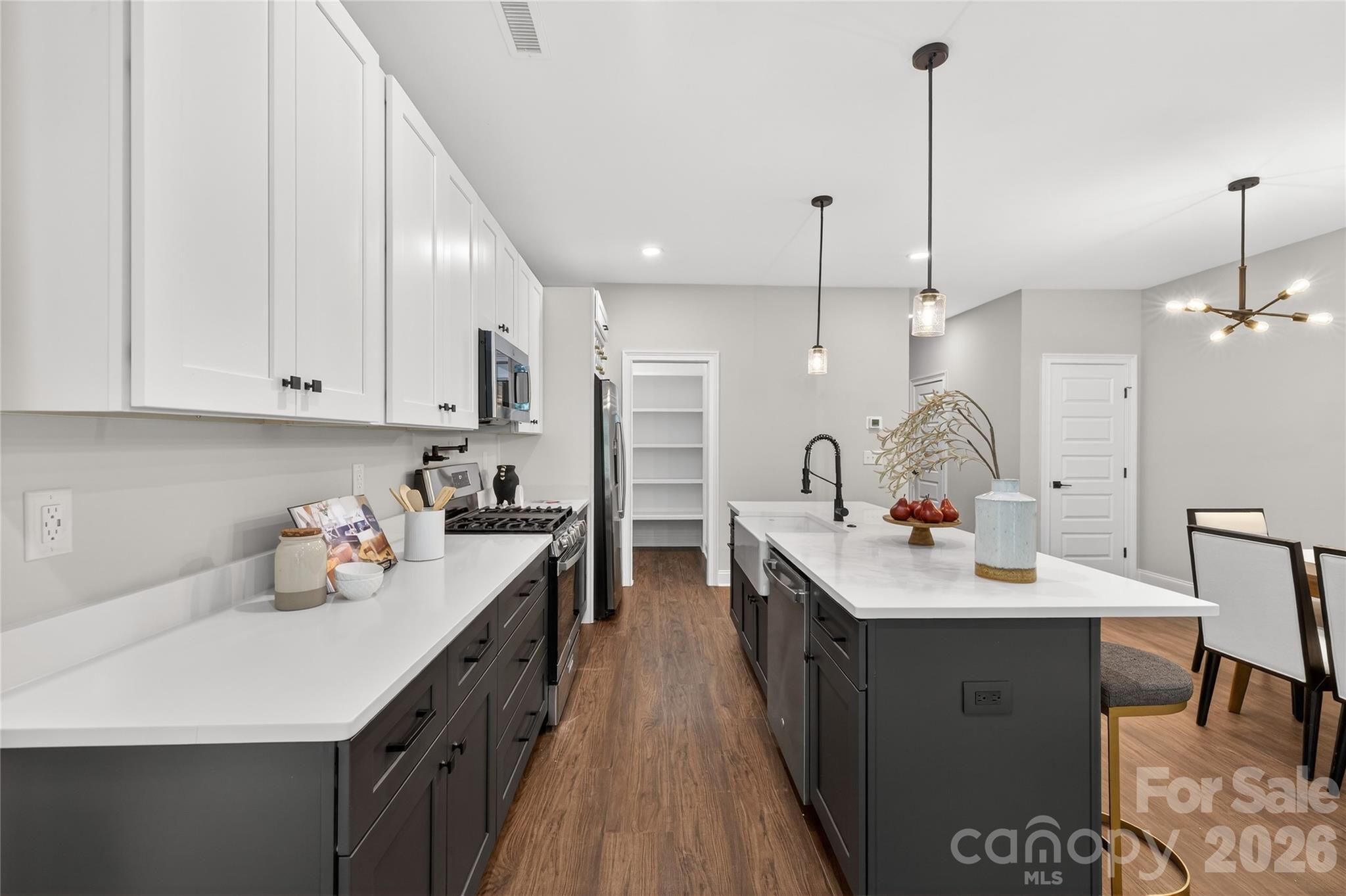 3219 Credenza Road Charlotte, NC 28208 - Photo 6 of 28