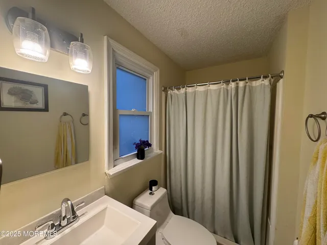 $2,000 | 124 Lincoln Avenue, Unit 4, Seaside Heights, NJ 08751