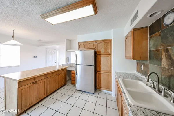$2,195 | 3408 West Port Au Prince Lane, Phoenix, AZ 85053