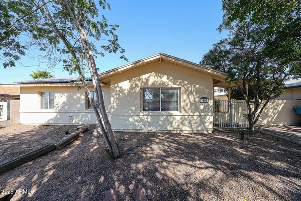 $2,195 | 3408 West Port Au Prince Lane, Phoenix, AZ 85053