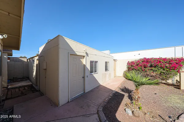 $2,195 | 3408 West Port Au Prince Lane, Phoenix, AZ 85053