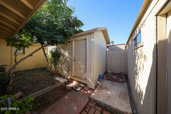 $2,195 | 3408 West Port Au Prince Lane, Phoenix, AZ 85053