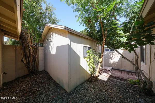 $2,195 | 3408 West Port Au Prince Lane, Phoenix, AZ 85053