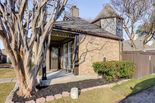 $325,000 | 3143 Royal Gable Drive, Dallas, TX 75229