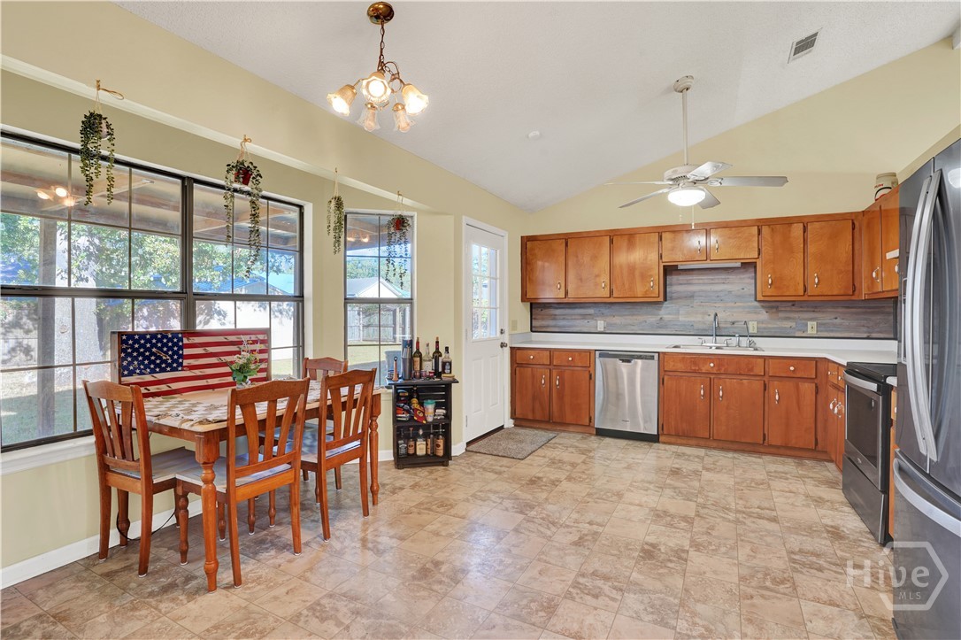 181 Kyle Lane Hinesville, GA 31313 - Photo 5 of 22