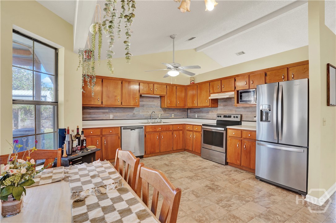 181 Kyle Lane Hinesville, GA 31313 - Photo 6 of 22