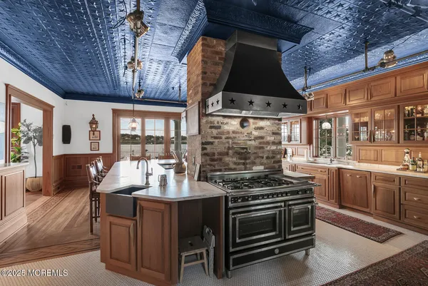 $6,300,000 | 1 2nd Street, Rumson, NJ 07760