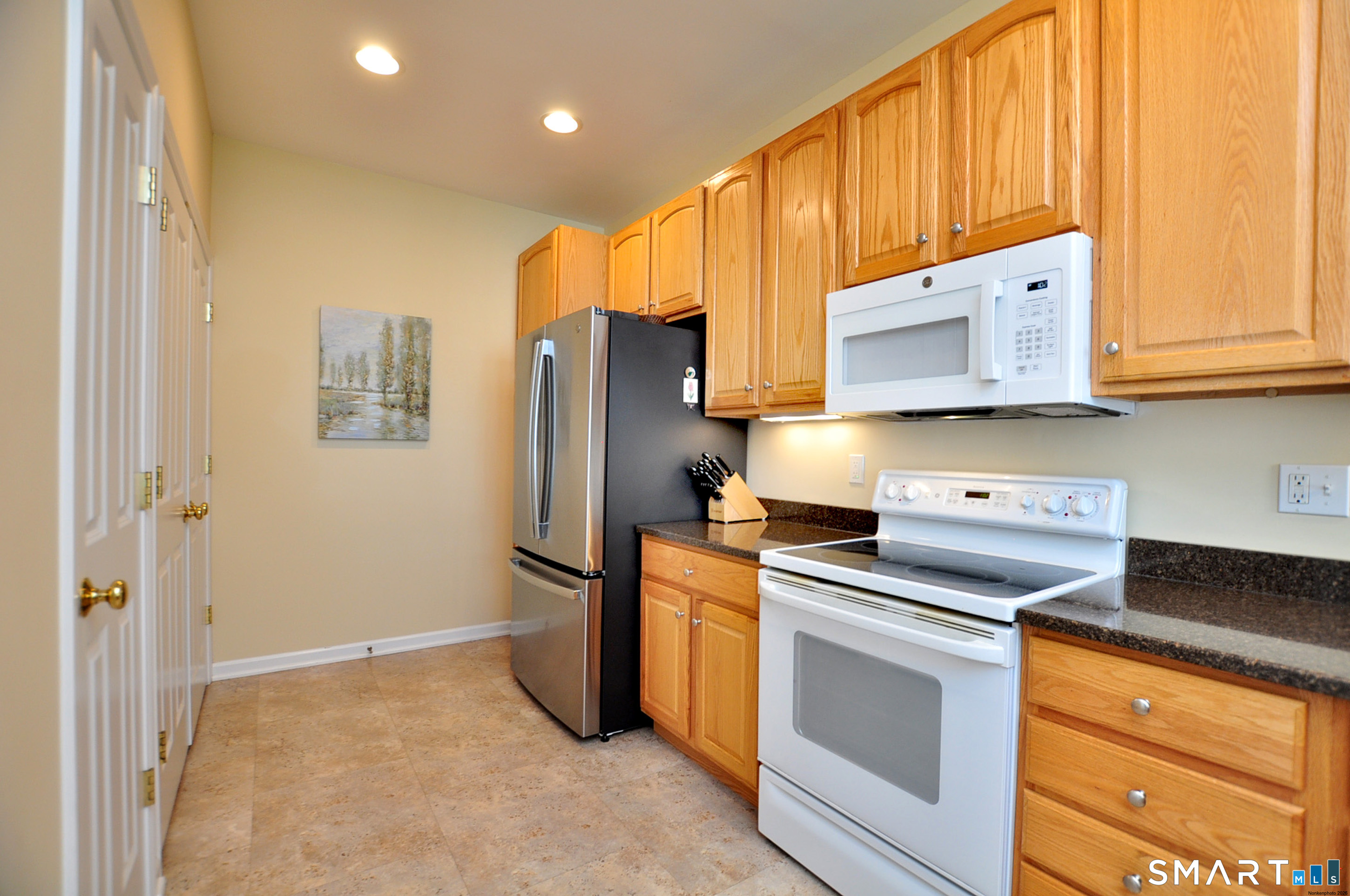 14 Carlson Ridge Court, Unit 14 New Milford, CT 06776 - Photo 18 of 39