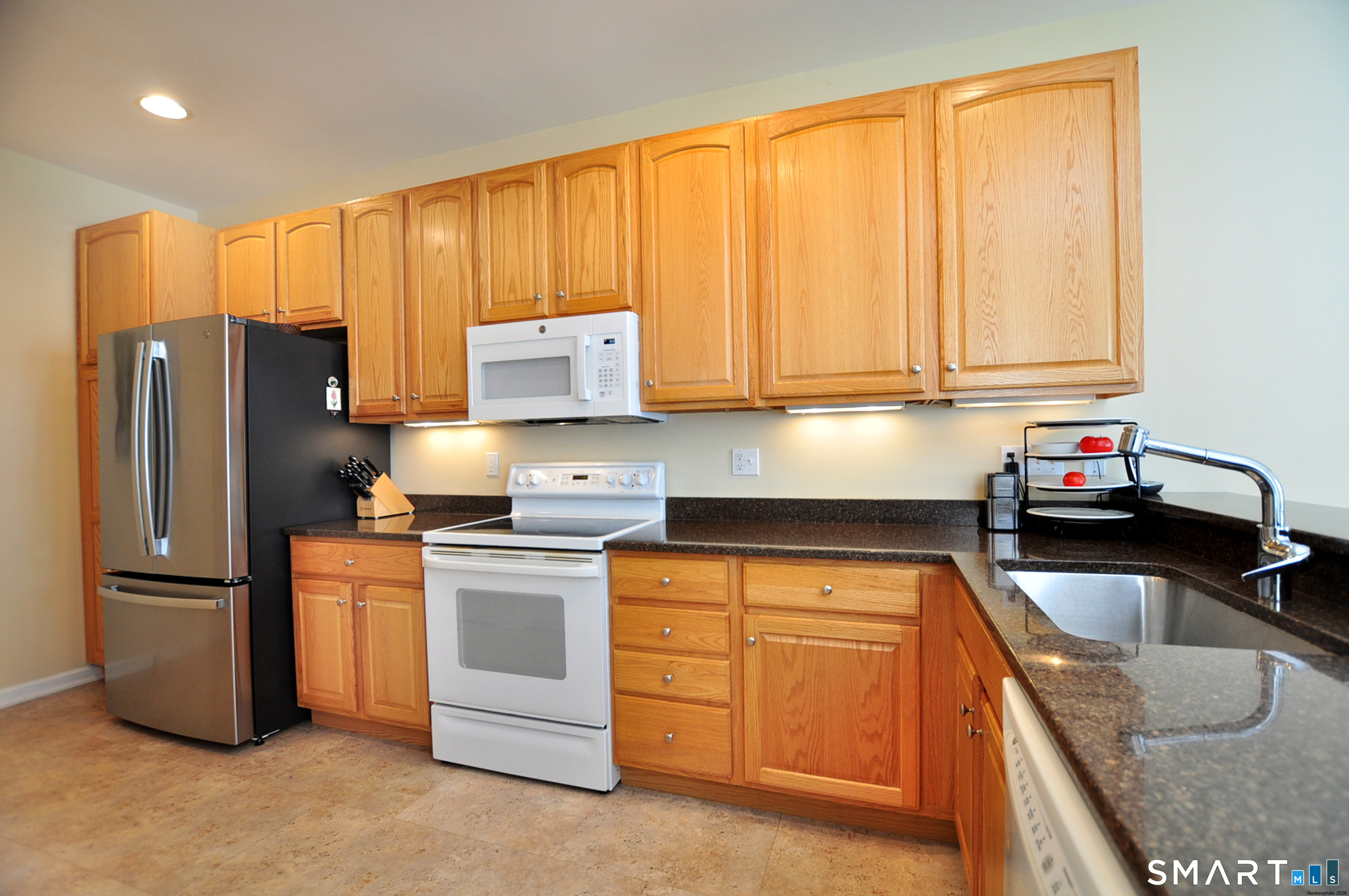 14 Carlson Ridge Court, Unit 14 New Milford, CT 06776 - Photo 19 of 39