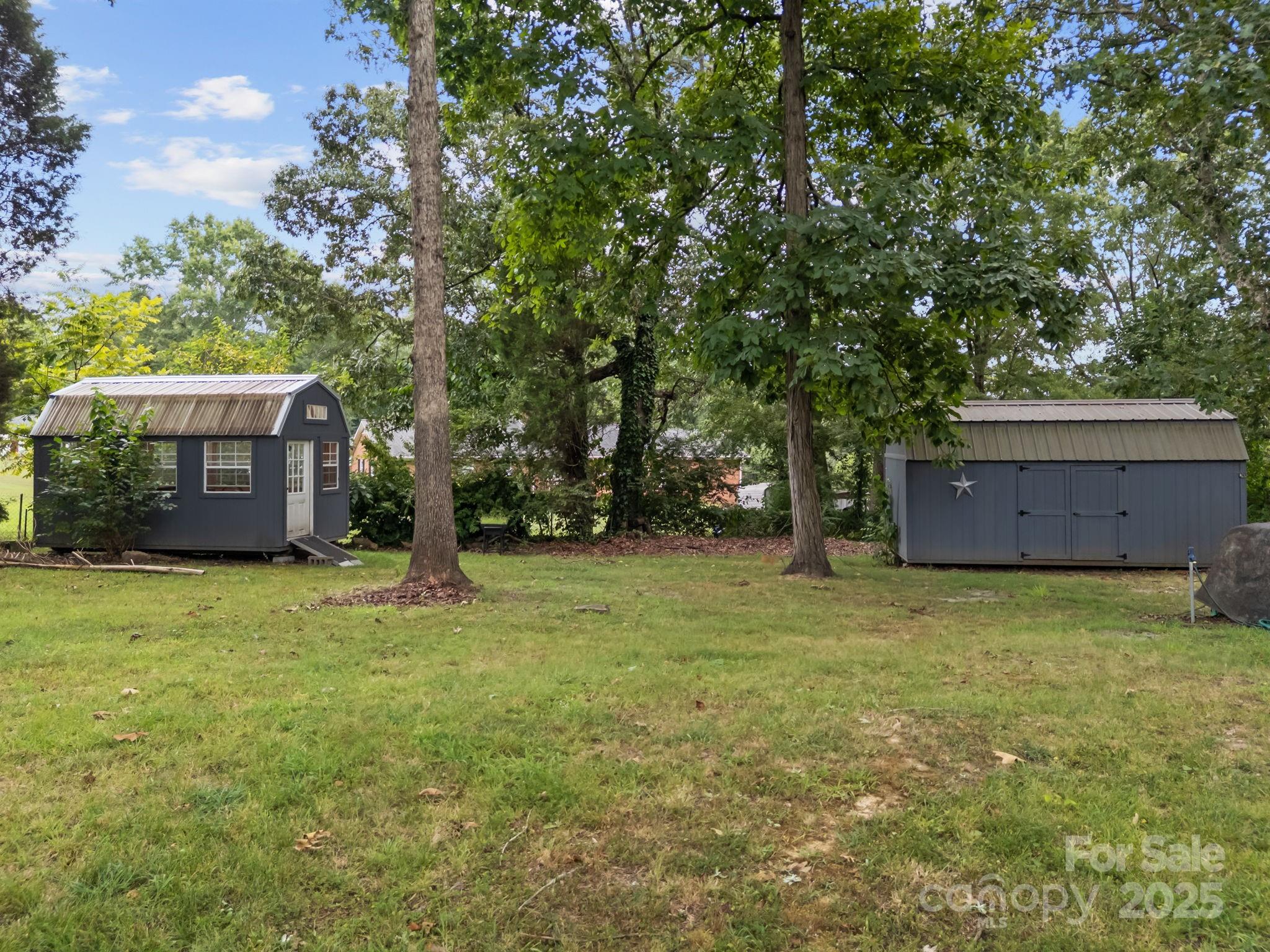 241 Stonewall Road Salisbury, NC 28144 - Photo 45 of 48 a backyard of a house