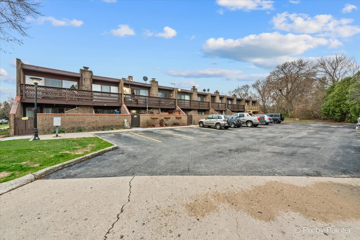 712 Kenneth Circle Elgin, IL 60120 - Photo 27 of 27 a view of a house with a patio
