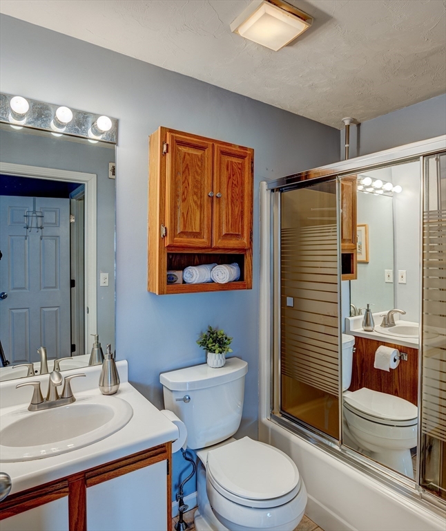 360 Littleton Road, Unit E8 Chelmsford, MA 01824 - Photo 14 of 35 Gallery Image 14