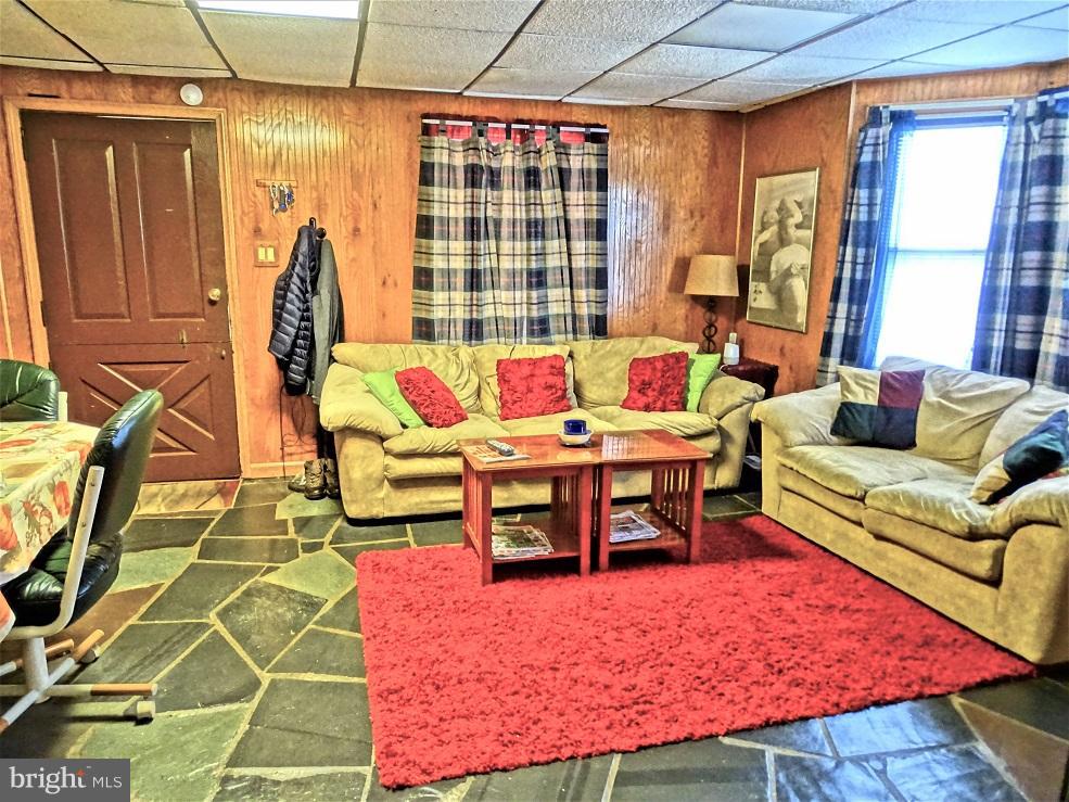 506 Crum Lynne Road Ridley Park, PA 19078 - Photo 5 of 22 Apt 1- Living Area