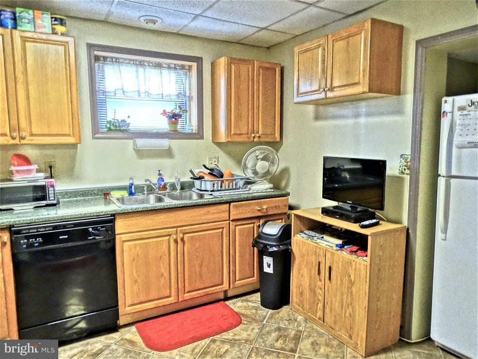 506 Crum Lynne Road Ridley Park, PA 19078 - Photo 6 of 22 Apt-1 Kitchen