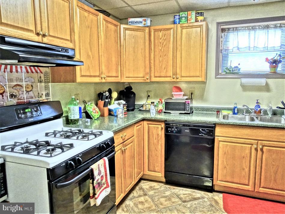 506 Crum Lynne Road Ridley Park, PA 19078 - Photo 7 of 22 Apt 1- Kitchen