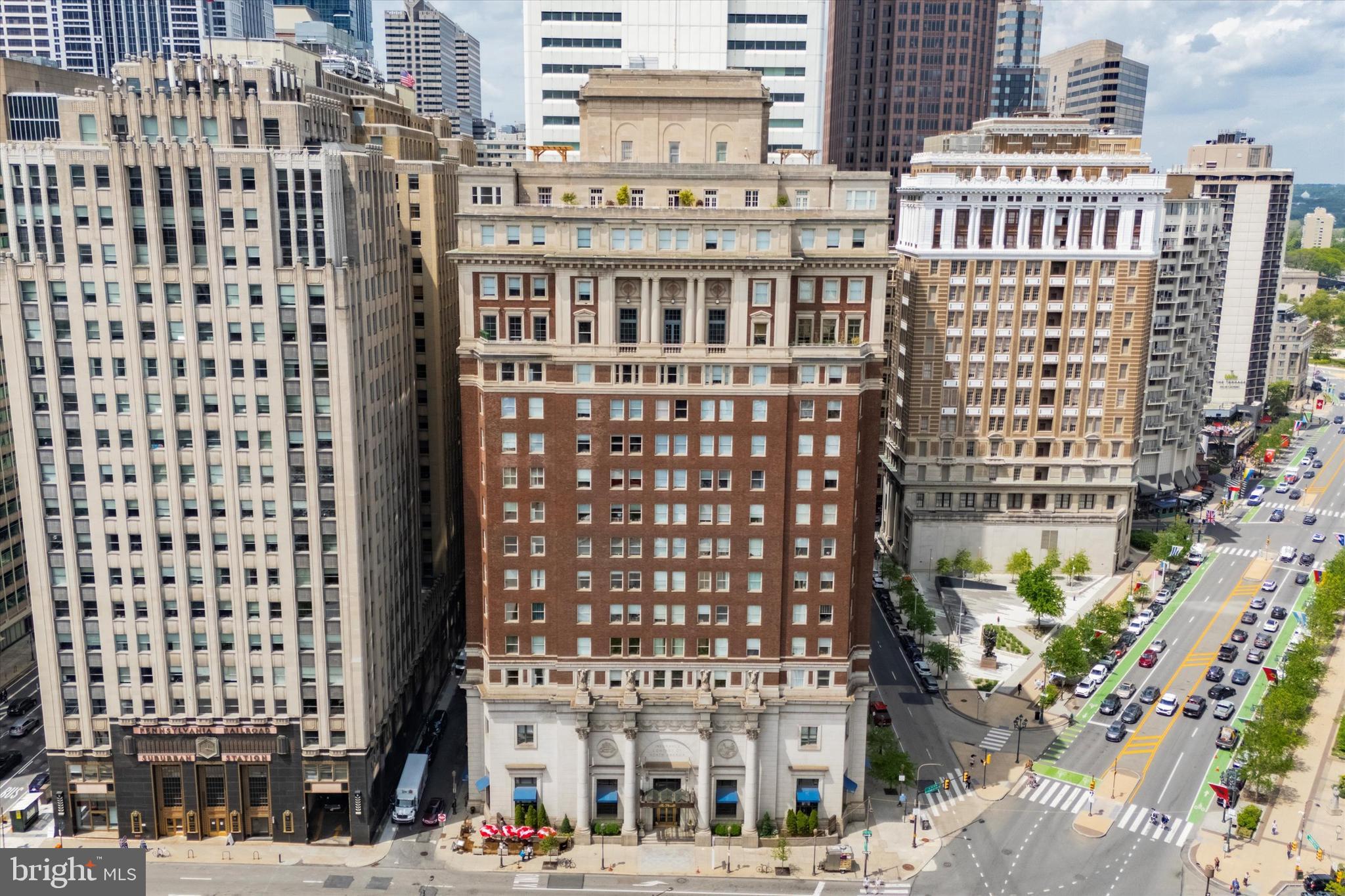 1600 Arch Street, Unit 1706 Philadelphia, PA 19103 - Photo 27 of 34 a view of a city with tall buildings