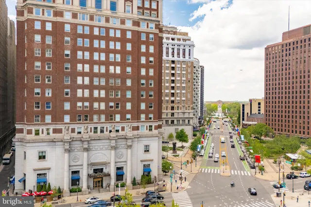 $625,000 | 1600 Arch Street, Unit 1706, Philadelphia, PA 19103