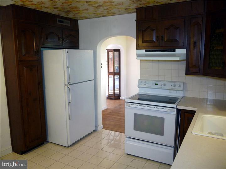 2715 Old Cedar Grove Road Broomall, PA 19008 - Photo 5 of 21 Kitchen