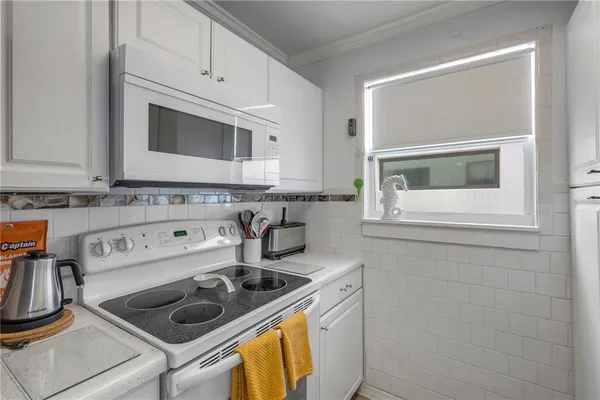 $3,300,000 | 202 South Atlantic Avenue, New Smyrna Beach, FL 32169