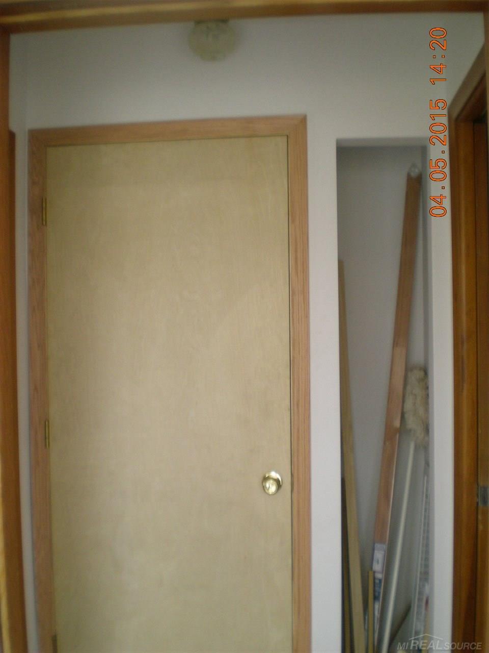 42195 Hayes Road Sterling Heights, MI 48313 - Photo 27 of 37 31241868-26.JPG
