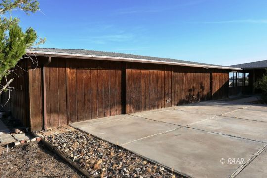 237 North Alford Street Ridgecrest, CA 93555 - Photo 4 of 35 a outdoor space of a house